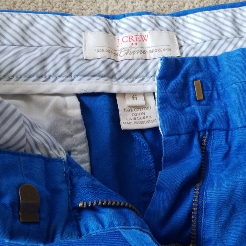 Shorts - Picture 3 of 3